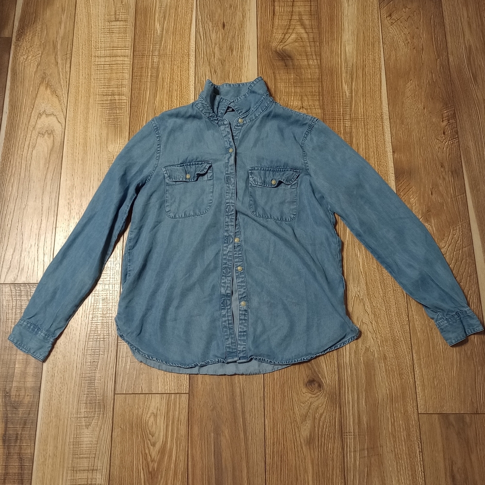 Lucky Brand Lightweight Blue Denim Shirt
